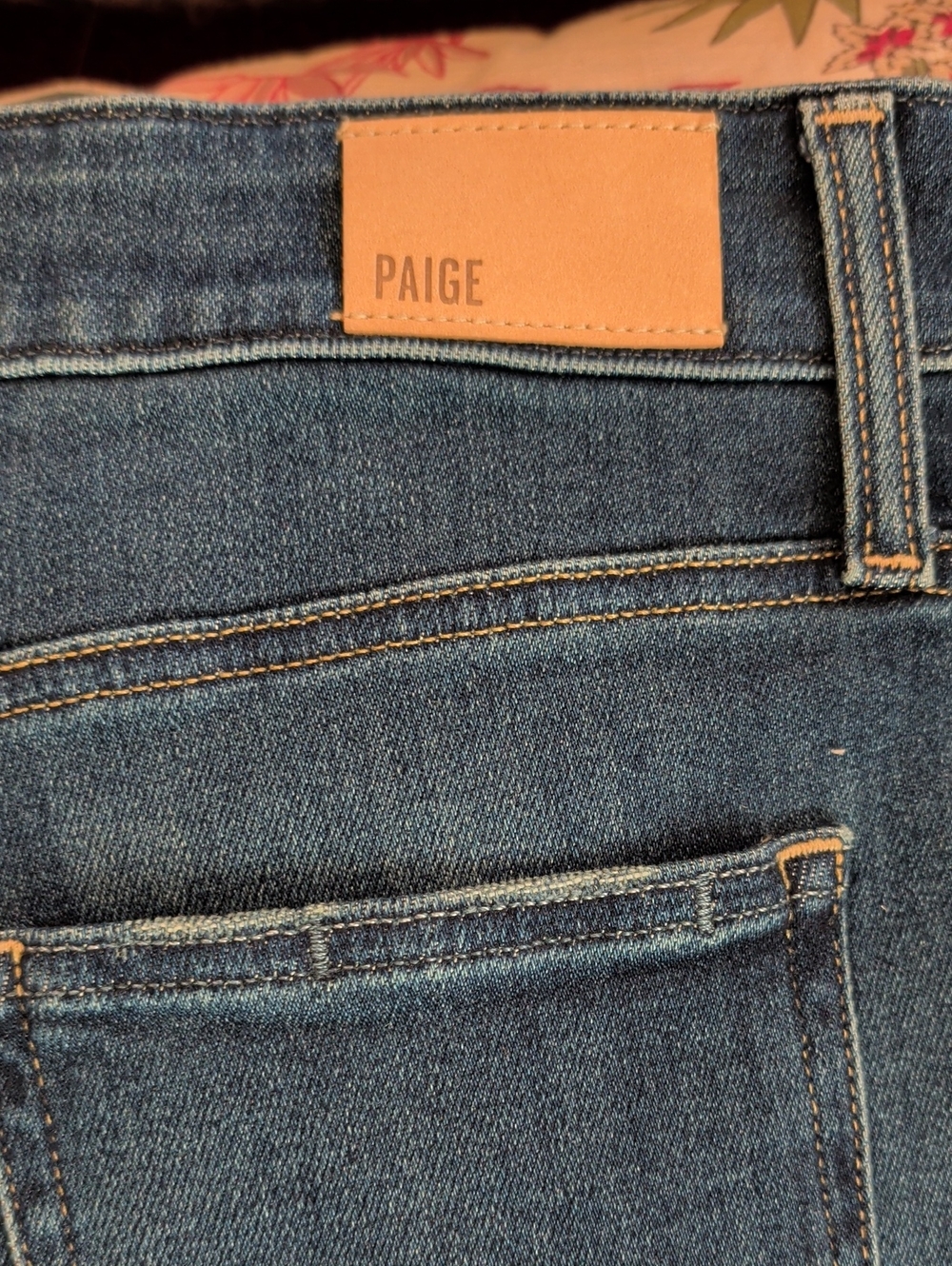 PAIGE Anessa Wide Leg, High Rise,Ankle Jean. Regular 26 - Picture 3 of 16